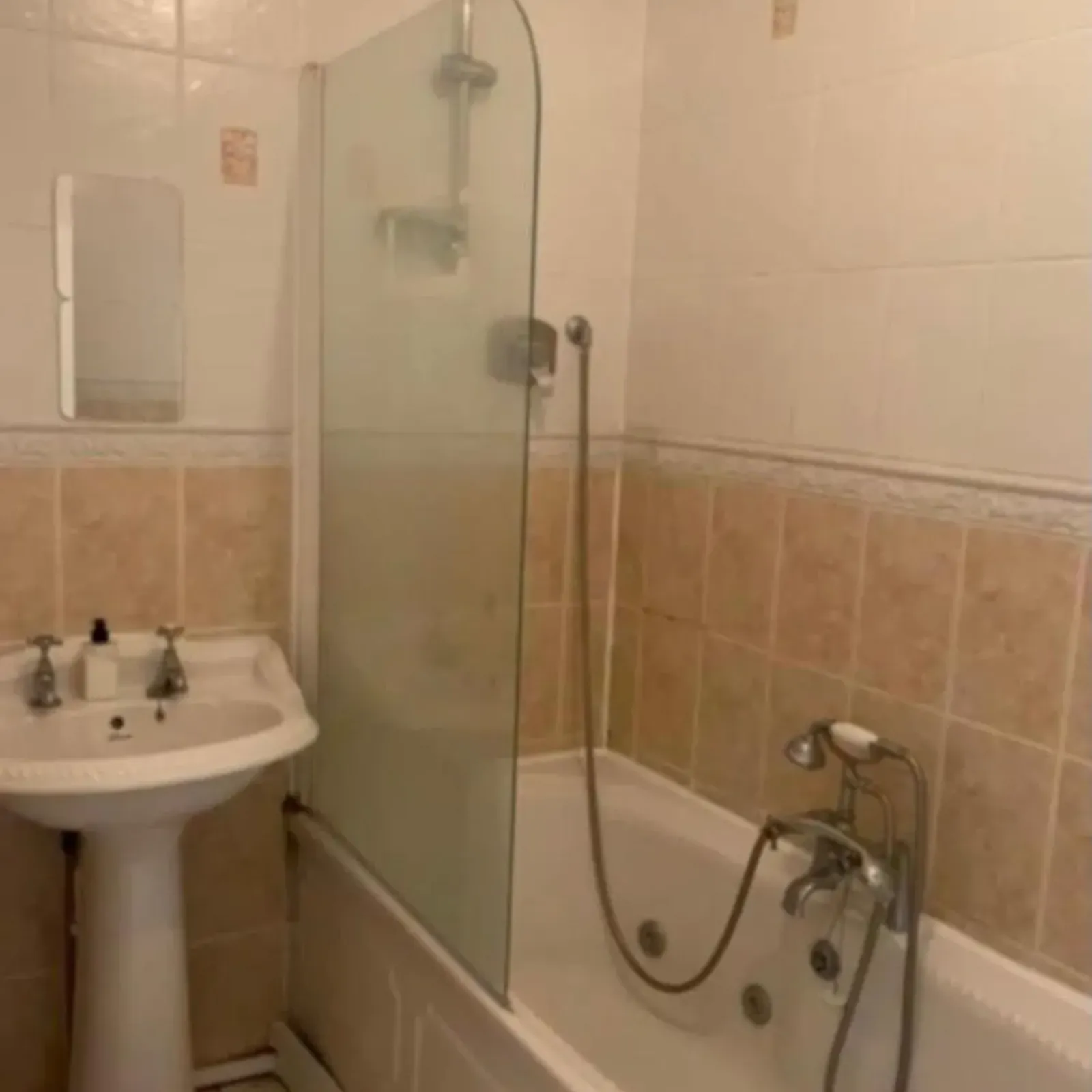 Room in Dublin 7, Dublin - Image 5