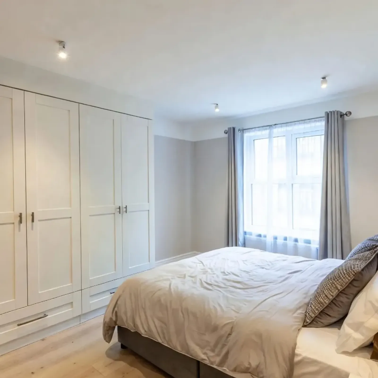 Room in Stillorgan, Dublin