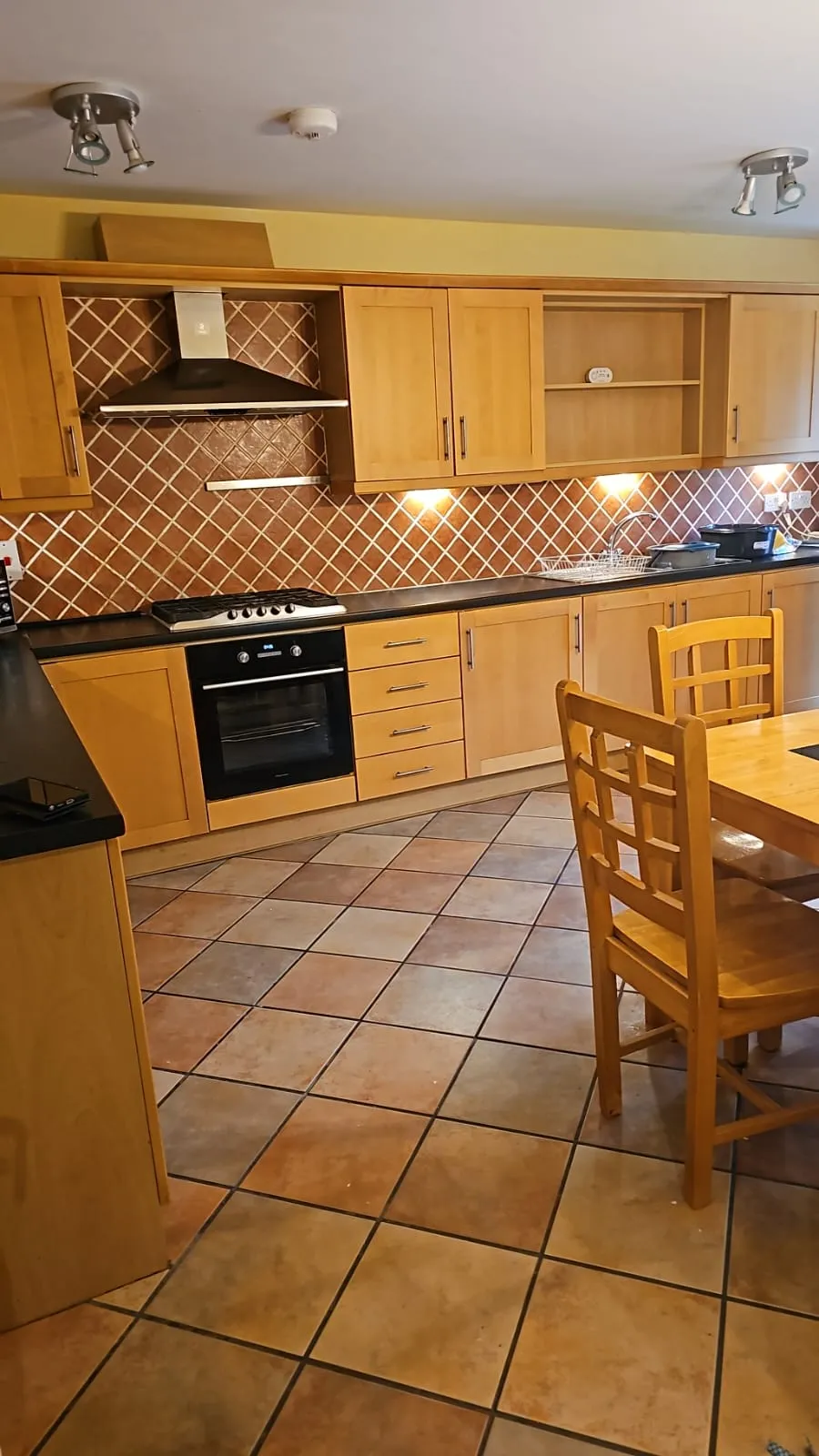Room in Bailys, Navan - Image 5